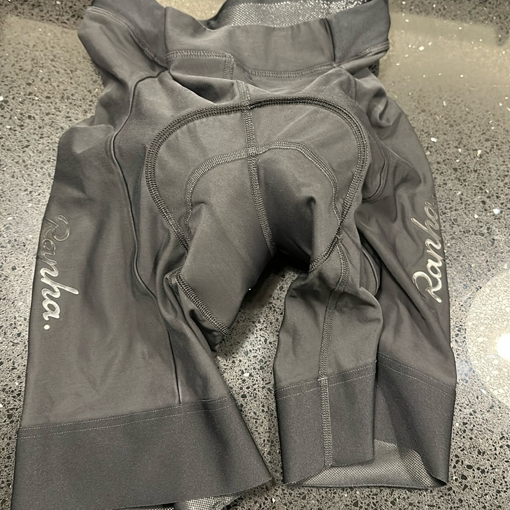 Rapha Men’s Core Shorts, bib shorts sized medium